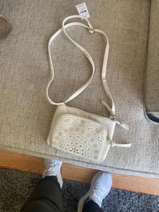 Not su Handbags - New white Laser-Cut Floral Crossbody Bag - Women's Daily Shoulder Bag